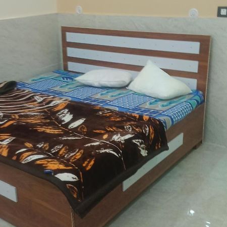 Shree Hari Guest House Ayodhya Exterior foto